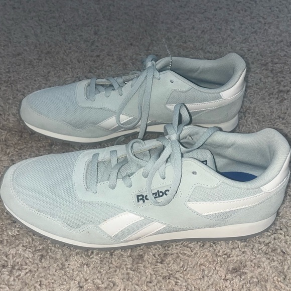 Reebok Classic Leather Sneaker - Picture 4 of 6